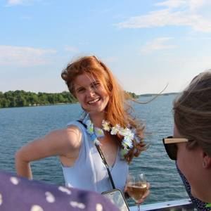 Meet your Posher, Julia